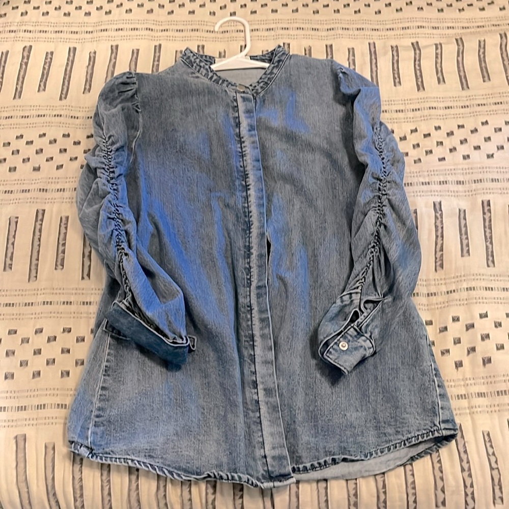 Denim shirt with cinched/puffed sleeves